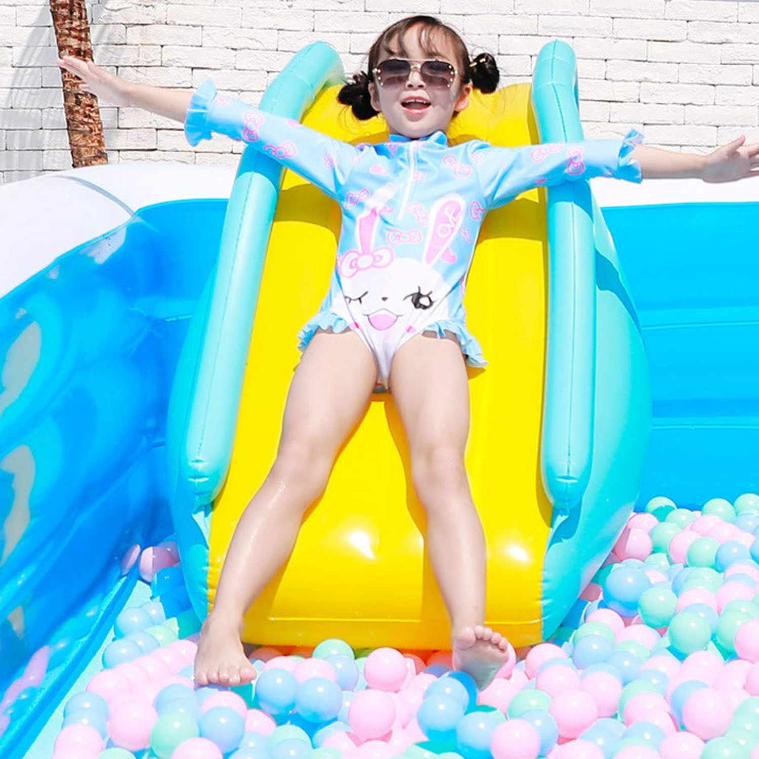Durable blow-up pool slide for outdoor fun