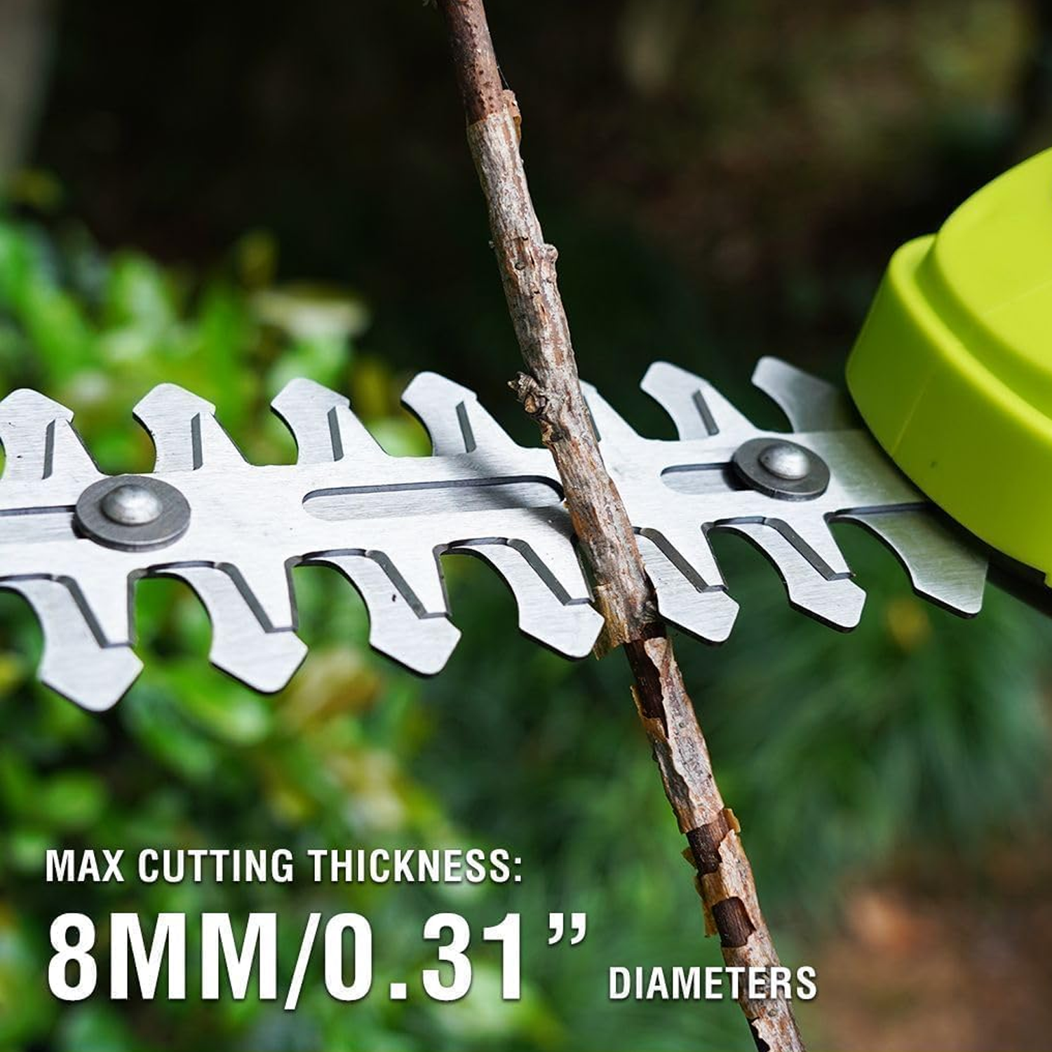 Electric hedge trimmer for garden maintenance