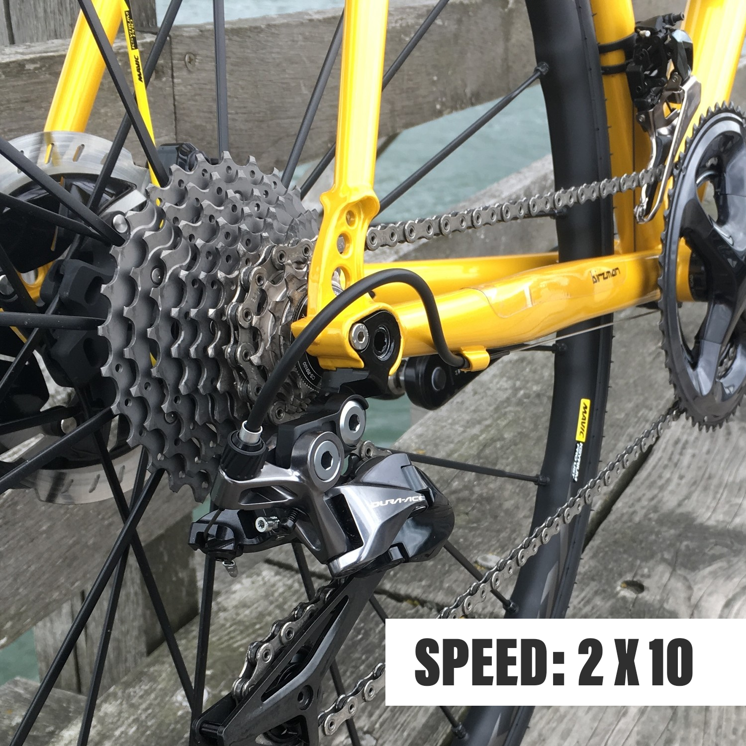 Thumb shifter for bicycles and MTB