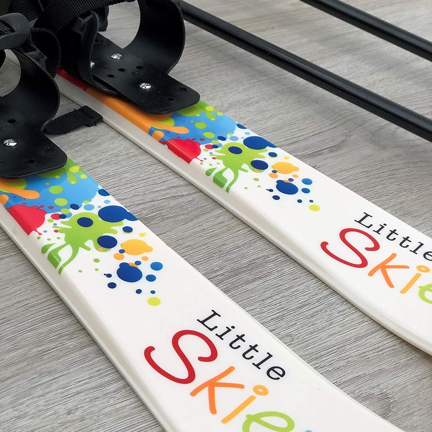 Durable snow skis for mountain slopes