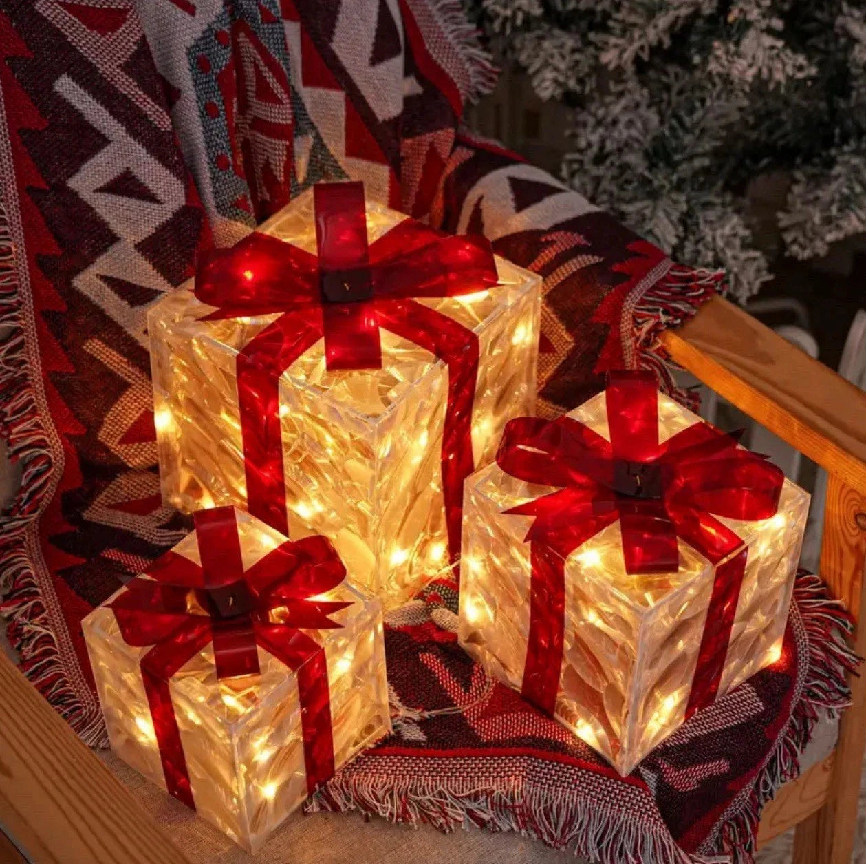 Holiday LED gift boxes with timer and bow